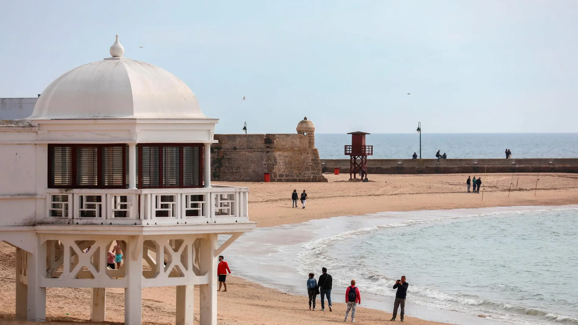 Imagen de la playa de La Caleta (Cádiz) / Foto: La Razón