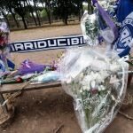 Fueron colocadas flores en el parque de los acueductos en Roma en honor al ultra de Lazio