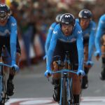 Los ciclistas de Movistar entran en meta en la contrarreloj por equipos