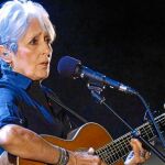 Joan Báez ha decidido decir hasta siempre después de seis décadas dedicada a la canción