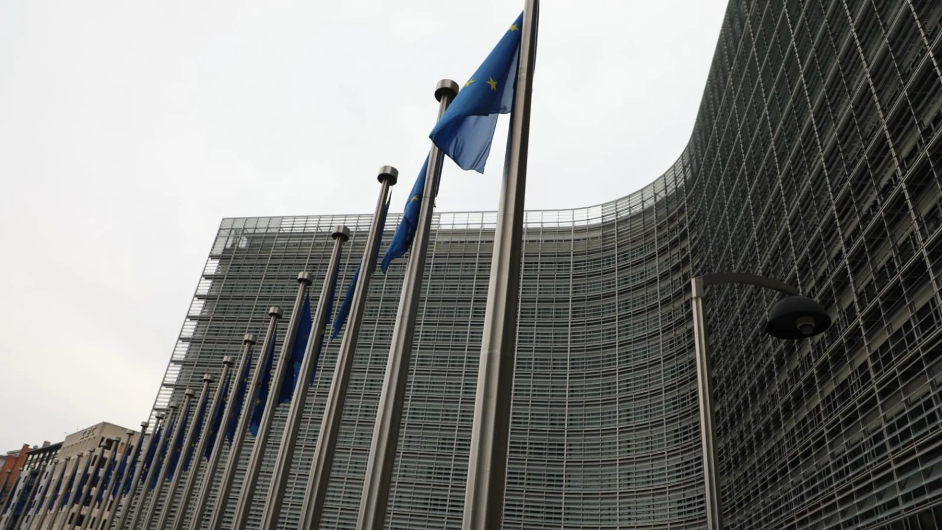 La Comisión Europea tiene un registro de «lobbies» en el que todos están registrados, así como sus actividades