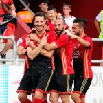 Los jugadores del Mirandés celebran el gol de Matheus, decisivo para lograr el ascenso a Segunda División