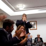 El socialista Josele González tras ser nombrado nuevo regidor del Ayuntamiento de la localidad malagueña / EFE