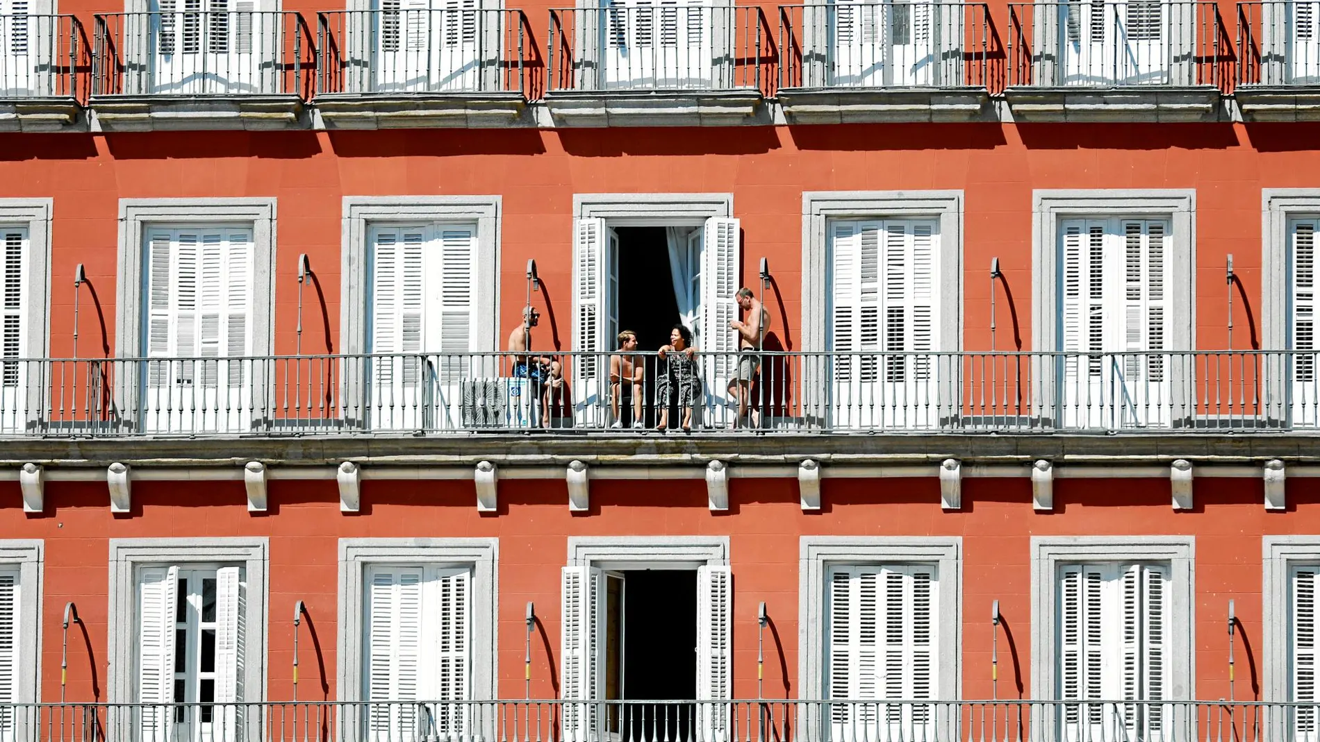 Se busca situar los pisos turísticos fuera de los edificios residenciales