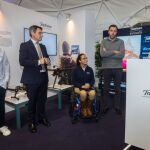 El alcalde de Valladolid, Óscar Puente; la directora de Grandes Clientes Centro de Telefónica, Beatriz Herranz, y Teresa Perales inauguran la exposición InnovaTe2019, un escaparate tecnológico con las últimas innovaciones digitales de Telefónica