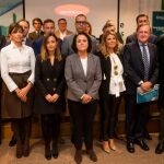 Foto de familia de los premiados con el presidente de los contratistas, Enrique Pascual; la primera mujer ingeniera de Caminos de España, Carmen de Andrés; y la directora general de la Mujer, Ruth Pindado