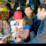 Alberto y sus hijos vivían en una caravana en la avenida 24 de Noviembre hasta que fue quemada por unos vándalos