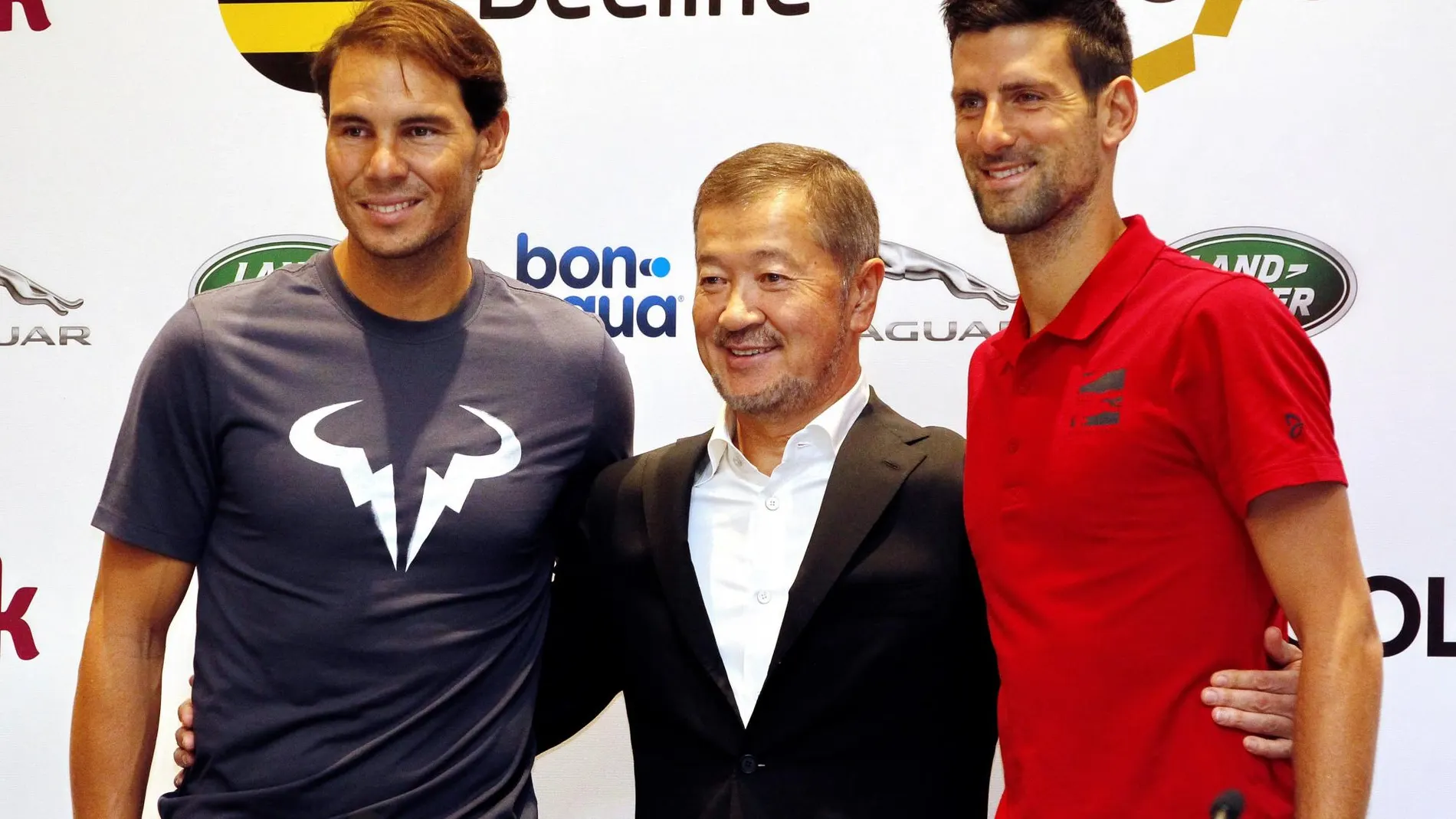 Nadal se mide a Djokovic en un partido de exhibición en Kazajistán