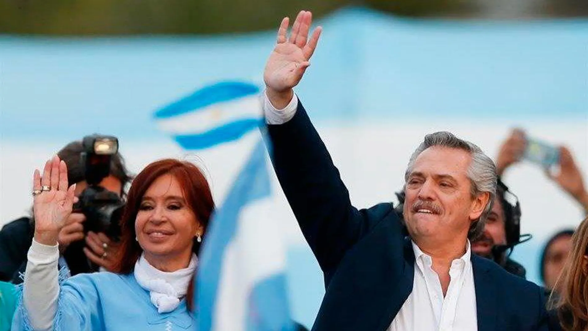El peronista Alberto Fernández junto a Cristina Fernández / Efe