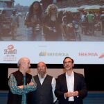 El presidente de EFE, Fernando Garea, el periodista Javier Martín y el director de la Seminci, Javier Angulo