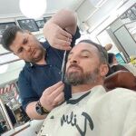 Santiago Abascal, en La Barbería de Vergara. Foto: Instagram