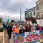 Miembros de la plataforma, a la que pertenece CGT, durante el recorrido de hoy / Foto: La Razón