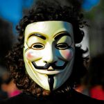 Símbolo que utiliza Anonymous en sus ataques