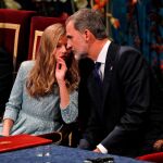 Felipe VI y la princesa Leonor, en la ceremonia de entrega de los Premios Princesa de Asturias 2019/Foto: Efe