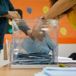 El escenario de cara a las elecciones del domingo sitúa al PP y al PSOE murcianos con el mismo número de escaños en el Congreso, según la encuesta del Cemop