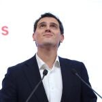 -FOTODELDIA- GRAF7040. MADRID, 11/11/2019.- El presidente de Ciudadanos, Albert Rivera, durante su comparecencia este lunes en la sede del partido, en Madrid, en la que ha anunciado su dimisión como líder de la formación naranja tras los resultados de las elecciones de este domingo. EFE/Rodrígo Jiménez