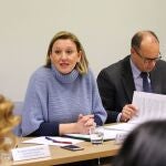 La consejera de Familia e Igualdad de Oportunidades, Isabel Blanco, preside la reunión con los miembros de las asociaciones que integran el Tercer Sector