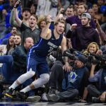 Doncic se estrella contra los cámaras en el partido Mavericks-Knicks