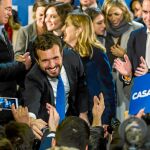 Casado celebró ayer en Génova la remontada de su partido que sumó 22 escaños más que en abril. Foto: Alberto R. Roldán