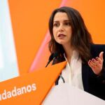 Inés Arrimadas tras una reunión del Comité Permanente de Ciudadanos / J. Fdez.-Largo