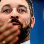 El presidente de Vox, Santiago Abascal, expone la posición de su formación / Foto: Efe