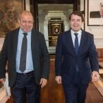 El presidente de la Junta de Castilla y León, Alfonso Fernández Mañueco, y el vicepresidente y consejero de Transparencia, Ordenación del Territorio y Acción Exterior, Francisco Igea, presentan un balance de los primeros meses de gobierno
