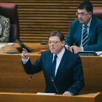 El presidente de la Generalitat Valenciana, Ximo Puig, en una intervención en Les Corts