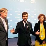 Pablo Casado, Antonio López-Isturiz y Dolores Montserrat durante la reunión del Partido Popular Europeo en Zagreb