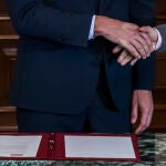 Pedro Sánchez y Pablo Iglesias, el pasado 12 de noviembre, en la firma del pre acuerdo de coalición