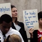Manifestantes se solidarizan con el joven Dilan Cruz