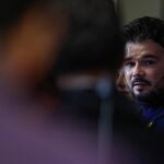 Los diputados de ERC, encabezados por su portavoz, Gabriel Rufián , entregaron este martes en el Congreso sus credenciales como electos en los comicios del 10N.