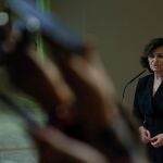La diputada socialista Carmen Calvo tras hacer entrega de sus credenciales como electos en los comicios del 10N, este miércoles en el Congreso