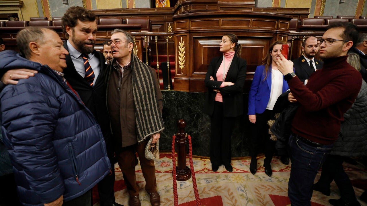 Vox dice que le corresponden dos puestos en la Mesa del Congreso y que ...