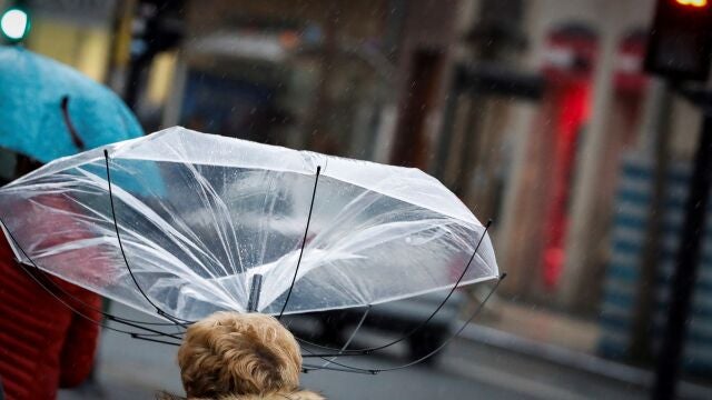Las fuertes lluvias y el viento vuelven a partir del lunes a la Comunitat