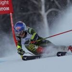 Mikaela Shiffrin durante la prueba de eslalon gigante de la Copa Mundial Femenina en Killington (AP Photo/Charles Krupa)
