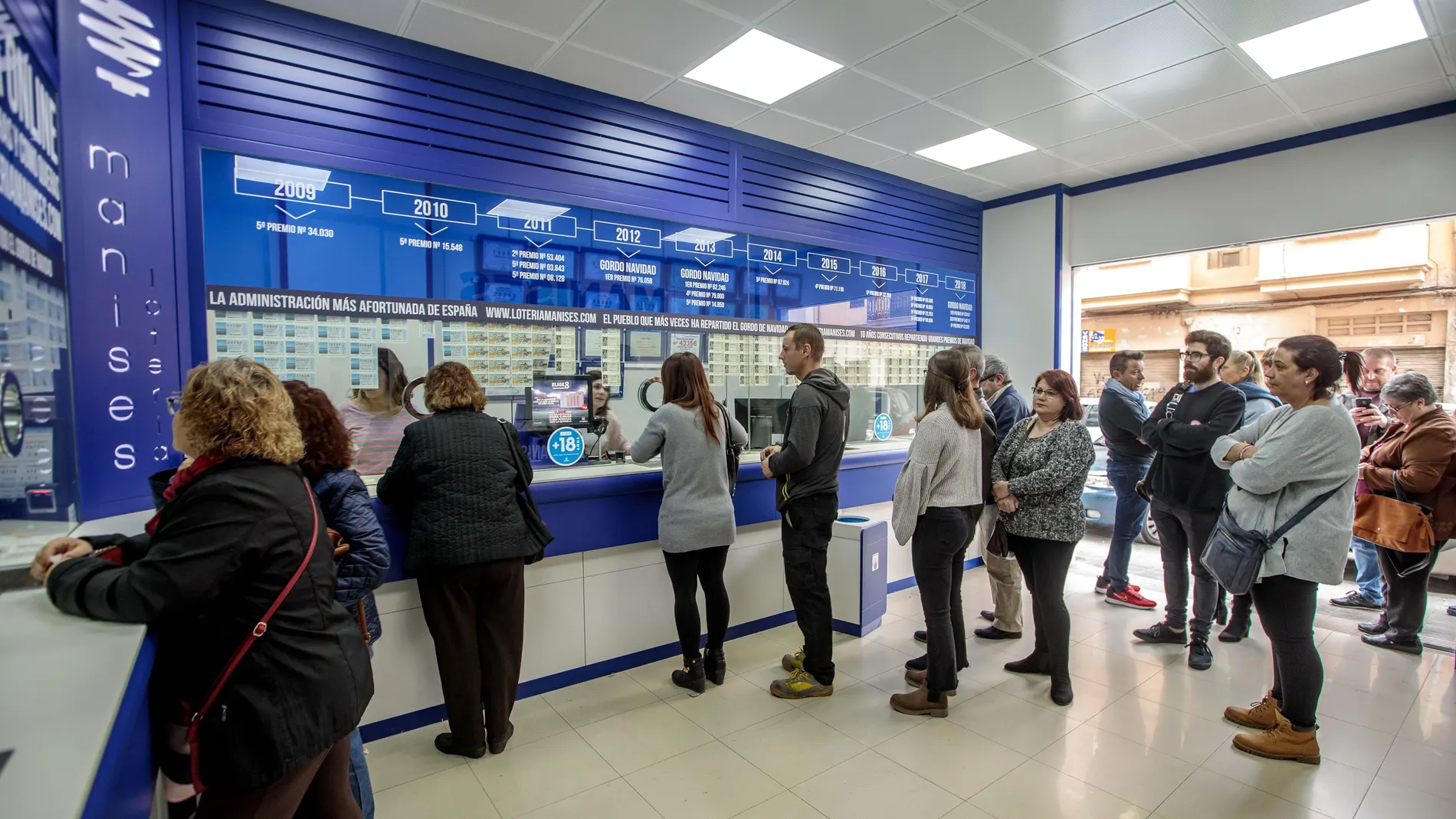 Sube la venta del Gordo por Internet como en Manises, el pueblo más agraciado