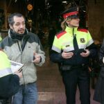Patrullas y comerciantes plantan cara a la inseguridad en Navidad