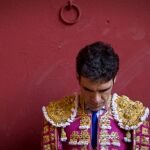 Tras Badajoz y Huelva, el madrileño pone el colofón a su temporada europea de 2012 con una gesta en solitario en Nimes