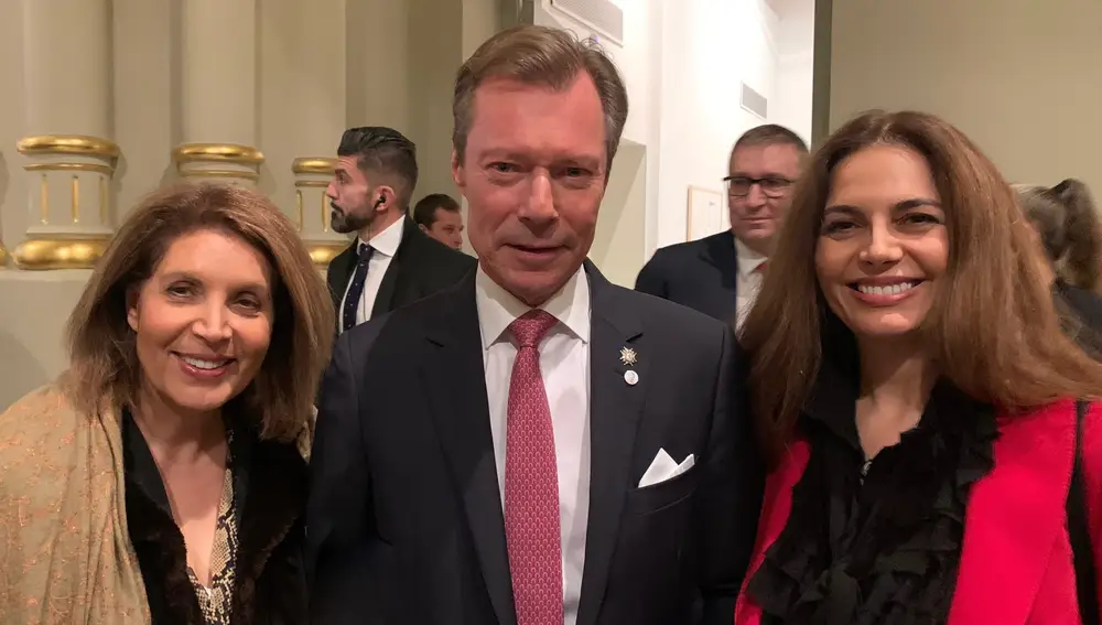 Nasrin Zhiyan, acompañado del Duque de Luxemburgo