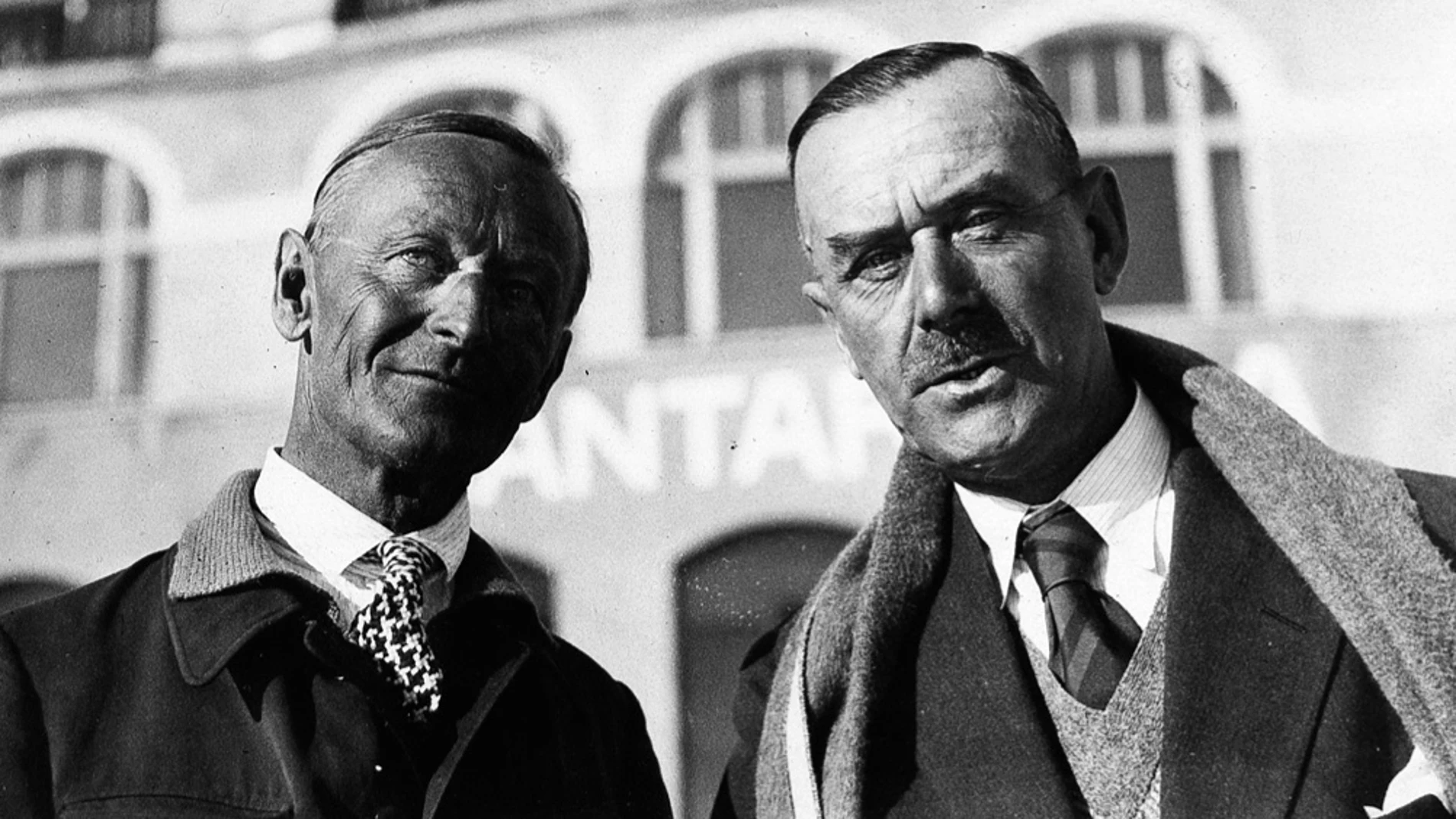 Thomas Mann se erigió por voluntad propia como pope de las letras germanas mientras que Hermann Hesse sometió a sus tres mujeres a un maltrato continuado