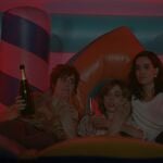 Leticia Dolera, Aixa Villagrán, y Celia Freijeiro en «Vida perfecta»