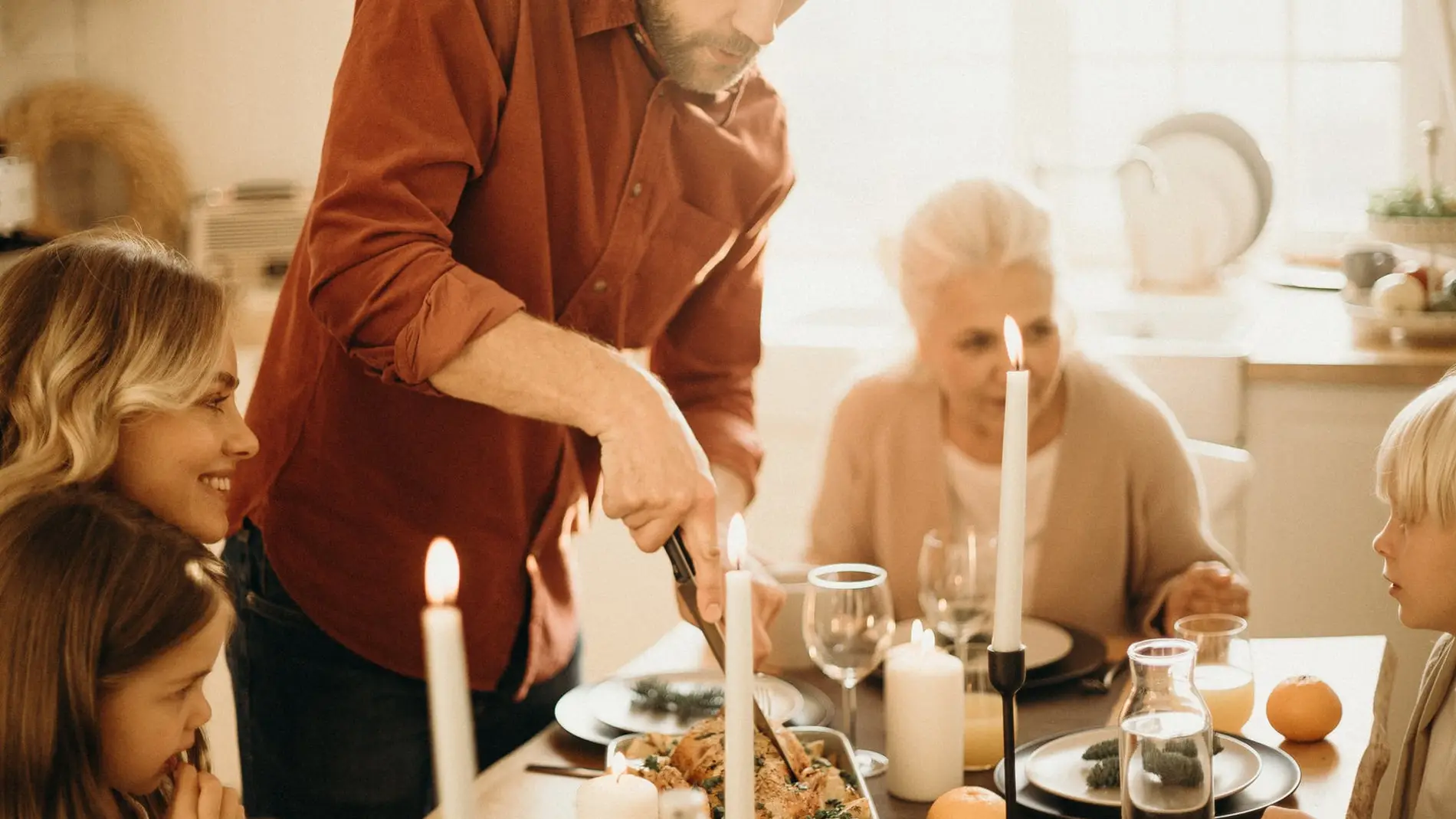 Este año las cenas de celebración navideñas deben organizarse de forma muy especial