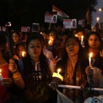 Activistas por los derechos de las mujeres indias durante una marcha en Nueva Delhi, India