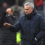 Mourinho durante un partido de la Premier