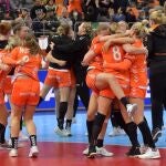 Las jugadoras holandesas celebran la victoria