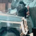Imagen del joven atropellado por dos tanquetas tomada de un vídeo