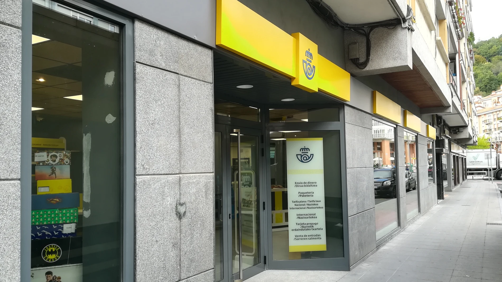Correos reforma su oficina de Arrasate (Gipuzkoa) para adaptarse al nuevo modelo comercial