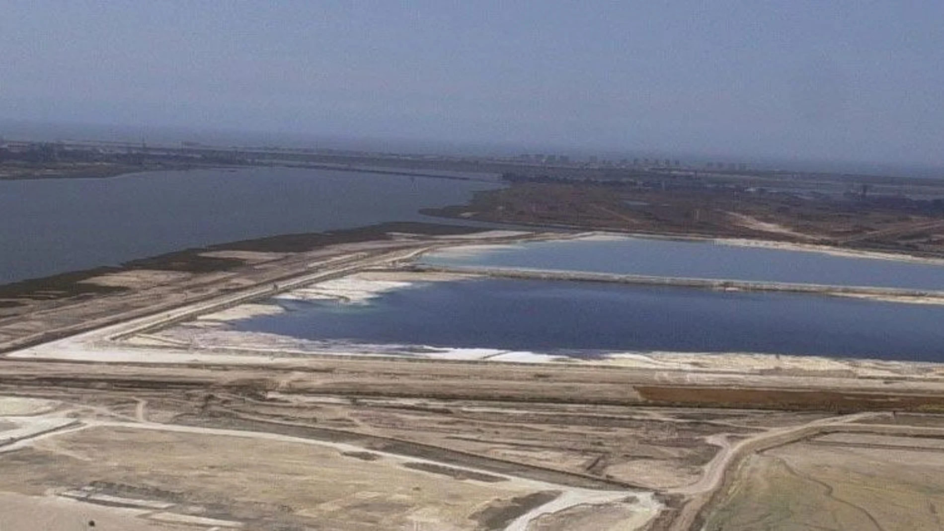 Vista de las balsas de fosfoyesos de Huelva