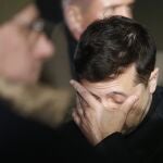El presidente ucraniano Volodymyr Zelenskiy, durante el intercambio de prisioneros con Rusia en el aeropuerto de Boryspil, Ucrania.