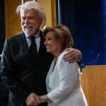 Bigote Arrocet y María Teresa Campos, en 'El cielo puede esperar', de Movistar+